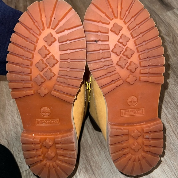 Gently used Kids Timberland Boots - Picture 8 of 9